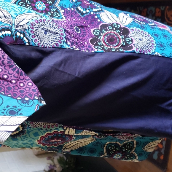 Peaches uniform shirt - Picture 4 of 6